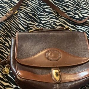 Dooney y bourke crossbody in good condition